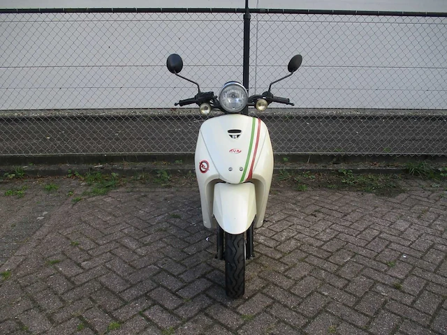 Iva - snorscooter - rio 50 - scooter - afbeelding 3 van  11