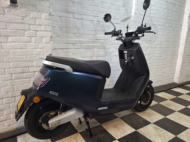 Iva e-go s8 45 km elektrische bromscooter - afbeelding 6 van  7