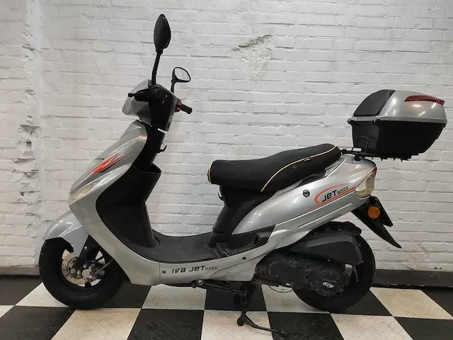 Iva jet 45 km bromscooter 4takt - afbeelding 1 van  7