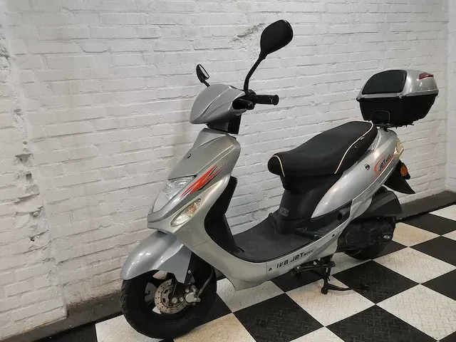 Iva jet 45 km bromscooter 4takt - afbeelding 2 van  7
