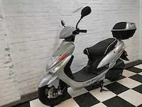 Iva jet 45 km bromscooter 4takt - afbeelding 2 van  7