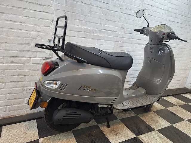 Iva lux 45 km bromscooter 4takt - afbeelding 5 van  7
