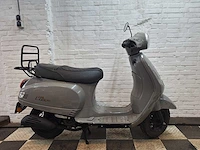 Iva lux 45 km bromscooter 4takt - afbeelding 6 van  7