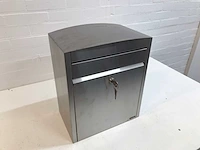 Ivana rvs brievenbus