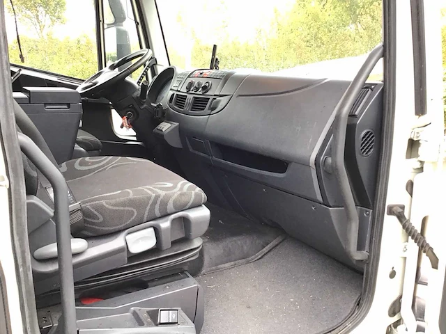 Iveco - 120el euro6 - vrachtwagen - afbeelding 28 van  32