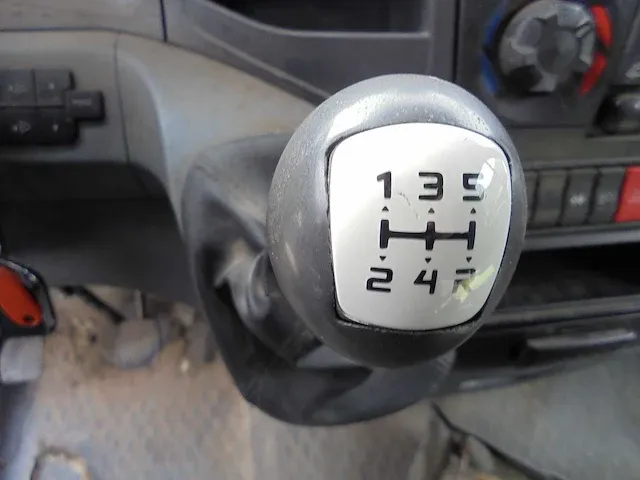 Iveco - 29 l 12v 330 h2 - 01-vzj-1 - afbeelding 3 van  16