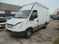 Iveco - 29 l 12v 330 h2 - 01-vzj-1 - afbeelding 1 van  16