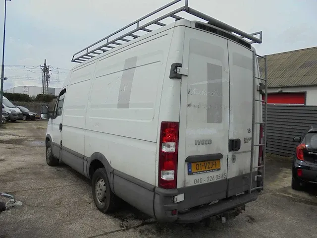 Iveco - 29 l 12v 330 h2 - 01-vzj-1 - afbeelding 11 van  16