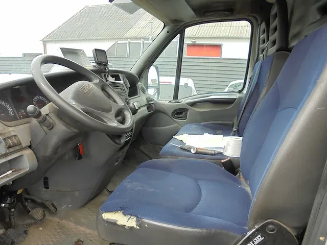 Iveco - 29 l 12v 330 h2 - 01-vzj-1 - afbeelding 15 van  16