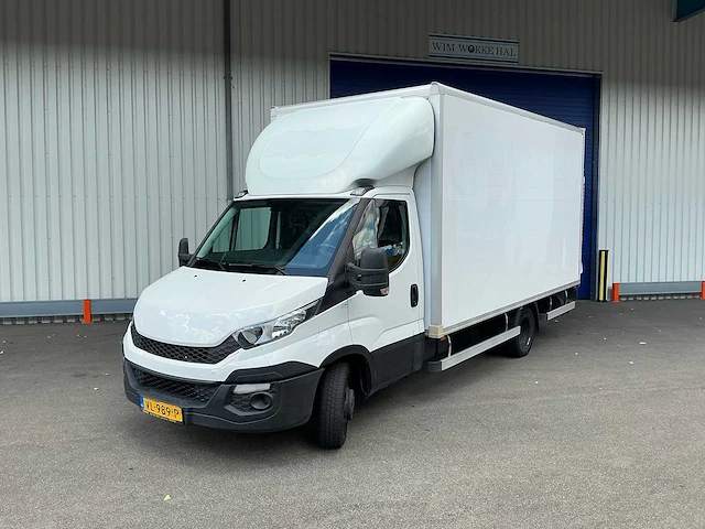 Iveco - bakwagen - afbeelding 1 van  32