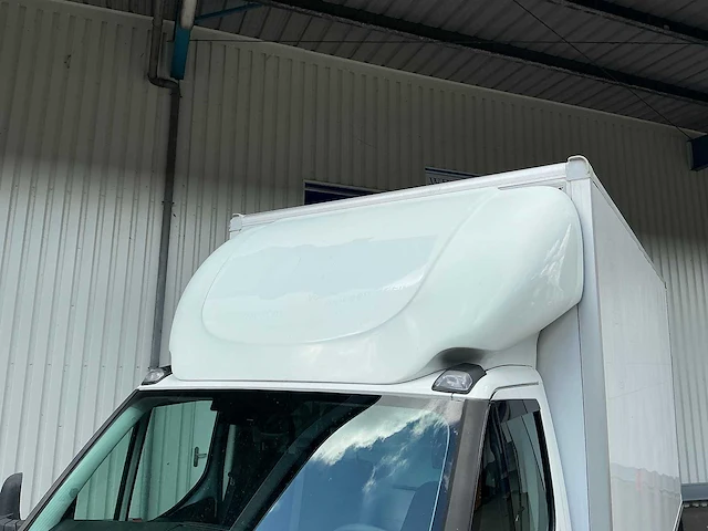 Iveco - bakwagen - afbeelding 23 van  32