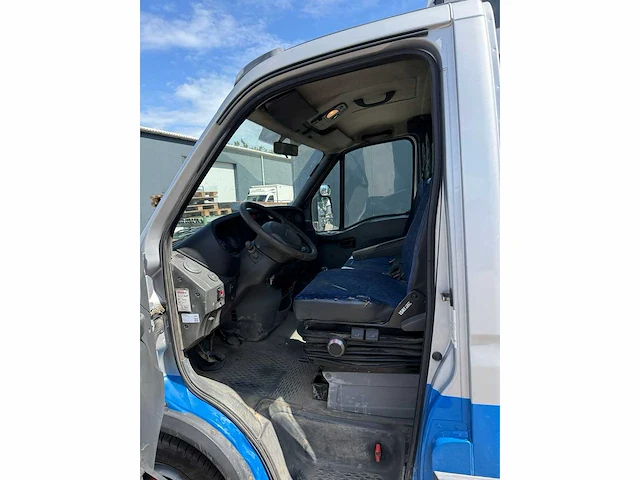 Iveco - daily - 35c17 300 - bedrijfswagen - afbeelding 4 van  30