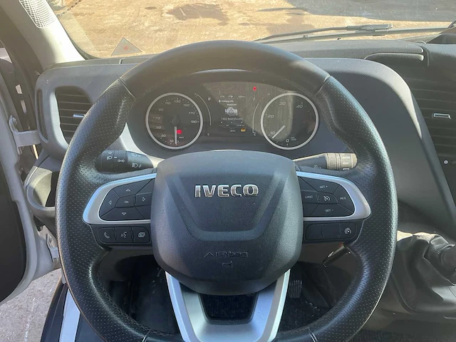 Iveco - daily - 35s16 - van - afbeelding 11 van  31