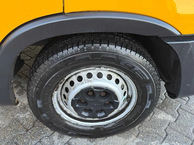 Iveco - daily - 35s16v 2.3 352 h3 l2 - bedrijfswagen - afbeelding 29 van  46