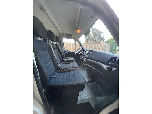 Iveco - daily - 35s16v 2.3 352 l2h2 - bedrijfswagen - afbeelding 10 van  13
