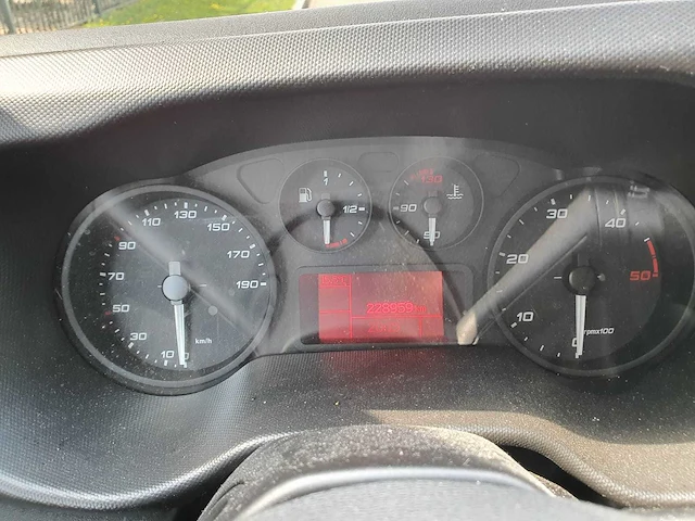 Iveco - daily - 35s16v 2.3 410 h2 - bedrijfswagen - afbeelding 6 van  35