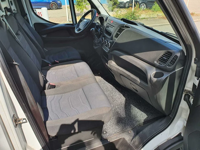 Iveco - daily - 35s16v 2.3 410 h2 - bedrijfswagen - afbeelding 11 van  35