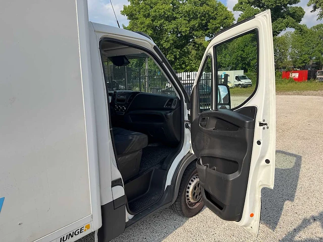 Iveco - daily - 35s16v 2.3 410 h2 - vhh-35-k - 2017 - afbeelding 20 van  21
