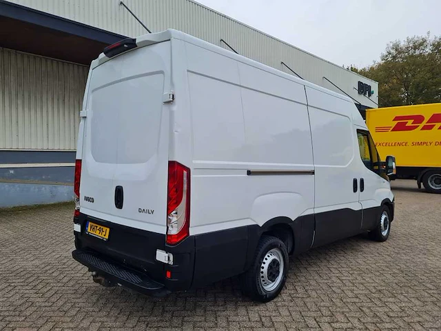 Iveco - daily - 35s17v 3.0 352 h1 - vht-91-j - afbeelding 8 van  14