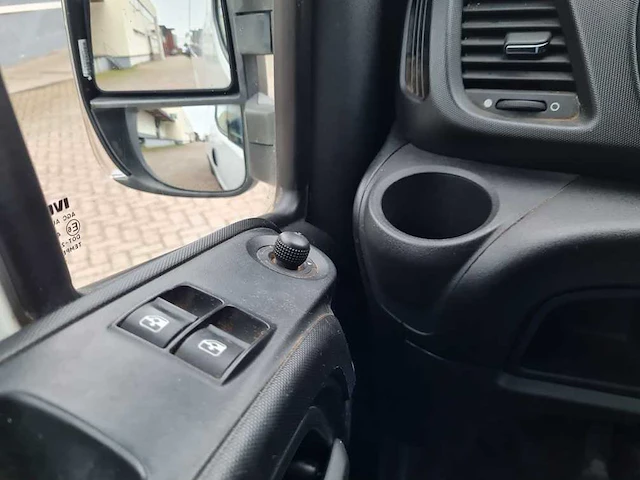 Iveco - daily - 35s17v 3.0 352 h1 - vht-91-j - afbeelding 14 van  14