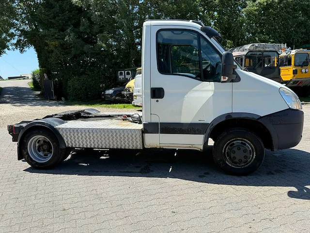 Iveco - daily - 40c18 300 - bedrijfswagen be trekker - afbeelding 2 van  30