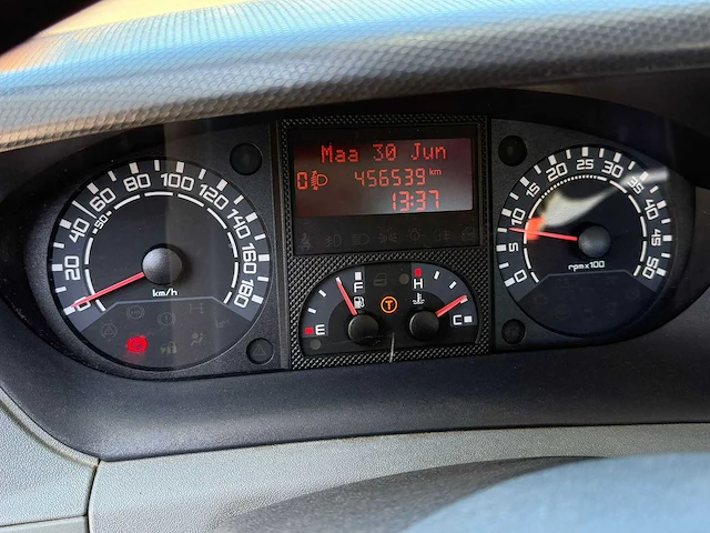 Iveco - daily - 40c18 300 - bedrijfswagen be trekker - afbeelding 18 van  30