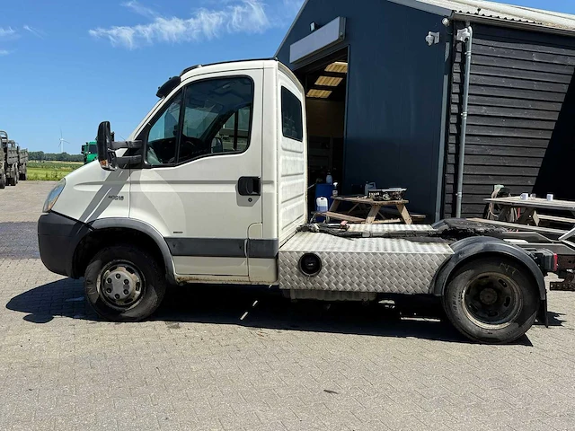 Iveco - daily - 40c18 300 - bedrijfswagen be trekker - afbeelding 27 van  30