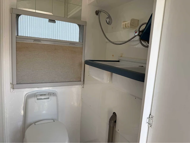 Iveco - daily - be trekker met caravan oplegger - bedrijfswagen - 2012 - afbeelding 19 van  56