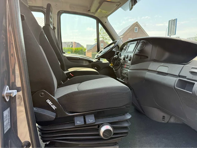 Iveco - daily - be trekker met caravan oplegger - bedrijfswagen - 2012 - afbeelding 40 van  56