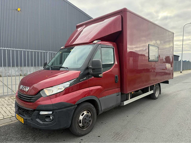Iveco - daily - zelf bouw camper - 2017 - afbeelding 1 van  41