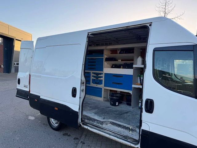 Iveco - daily 35-140 - 35s14v 2.3 352 - bedrijfswagen - afbeelding 3 van  25