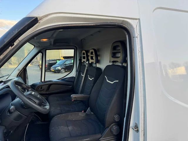 Iveco - daily 35-140 - 35s14v 2.3 352 - bedrijfswagen - afbeelding 16 van  25