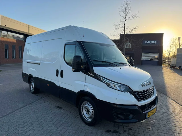 Iveco - daily 35-140 - 35s14v 2.3 352 - bedrijfswagen - afbeelding 12 van  25