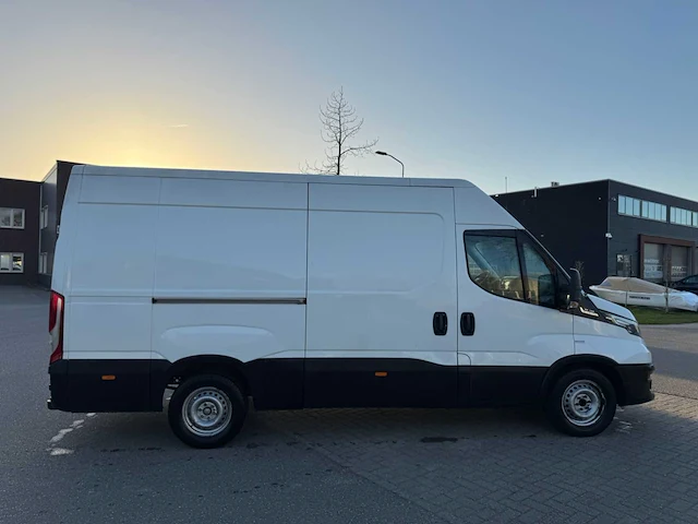 Iveco - daily 35-140 - 35s14v 2.3 352 - bedrijfswagen - afbeelding 20 van  25