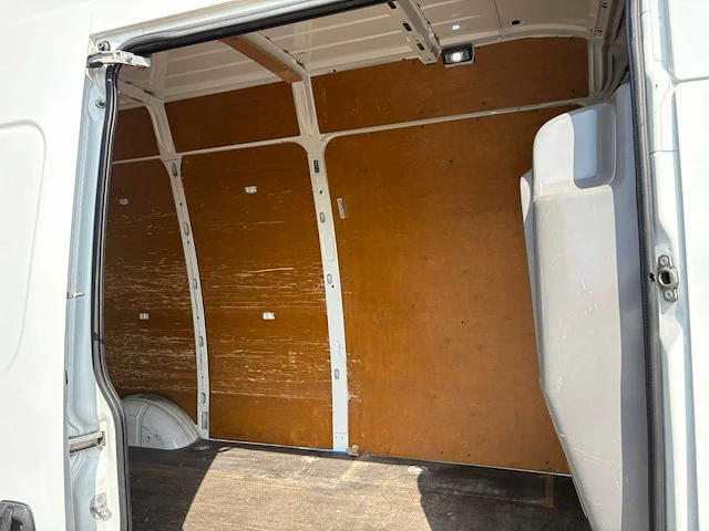 Iveco - daily himatic - 35s16v 2.3 410 h3 - bedrijfswagen - afbeelding 7 van  17