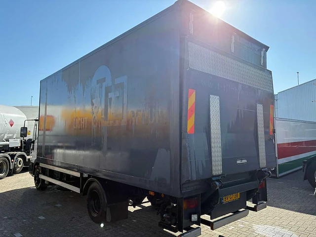 Iveco - eurocargo 80e18 - vrachtwagen - afbeelding 8 van  12
