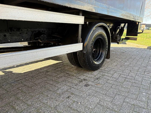 Iveco - eurocargo 80e18 - vrachtwagen - afbeelding 9 van  12