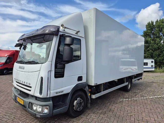 Iveco - eurocargo 80e22 - vrachtwagen - afbeelding 1 van  14