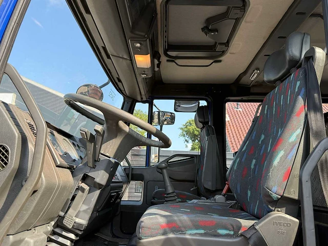 Iveco - eurotrakker - vrachtwagen - afbeelding 22 van  39