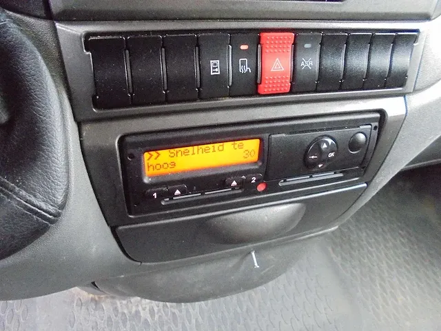 Iveco 35s15v 330 h2 v-685-gf - afbeelding 2 van  13