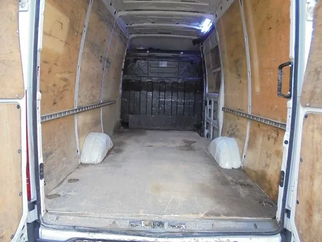 Iveco 35s15v 330 h2 v-685-gf - afbeelding 10 van  13