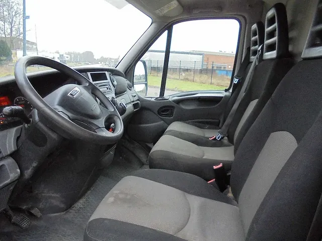 Iveco 35s15v 330 h2 v-685-gf - afbeelding 11 van  13