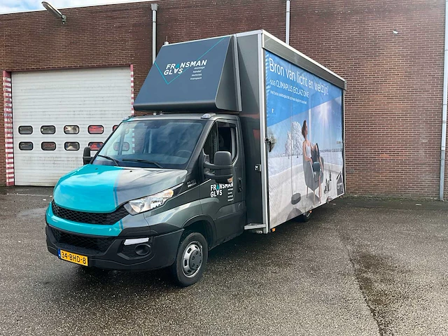 Iveco 50-c17 glasvrachtwagen met werkplaatsinrichting en glasrestelen (elektrisch afsluitbaar) 185996km bouwjaar: 2016, 34-bhd-8 - afbeelding 1 van  35