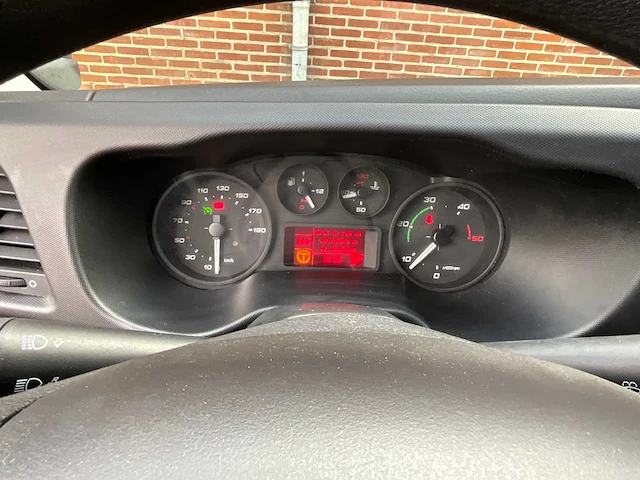 Iveco 50-c17 glasvrachtwagen met werkplaatsinrichting en glasrestelen (elektrisch afsluitbaar) 185996km bouwjaar: 2016, 34-bhd-8 - afbeelding 33 van  35