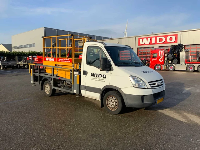 Iveco auto hoogwerker - afbeelding 10 van  15