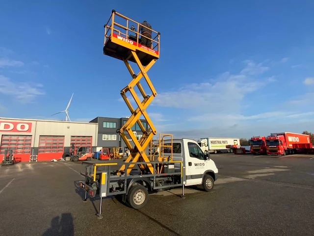 Iveco auto hoogwerker - afbeelding 14 van  15