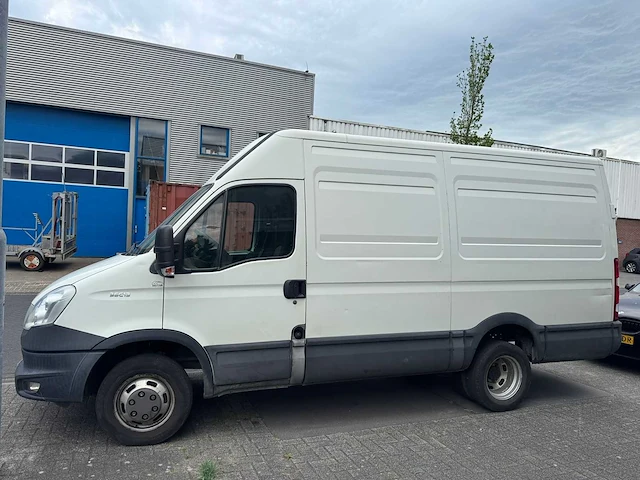 Iveco daily 35c13v 330 h3 van | vz-817-t i - afbeelding 10 van  19