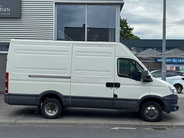 Iveco daily 35c13v 330 h3 van | vz-817-t i - afbeelding 19 van  19