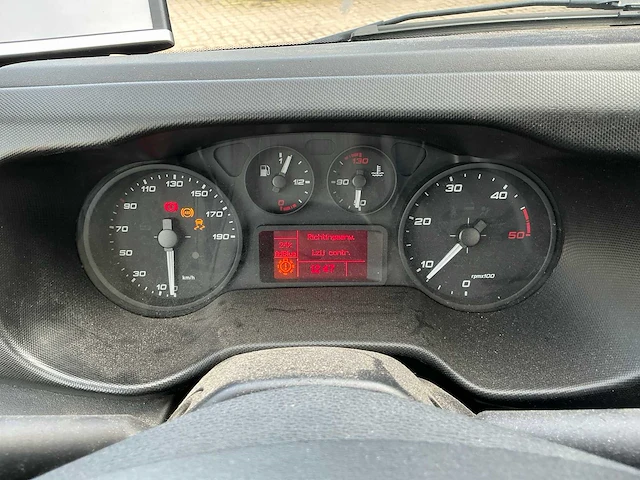 Iveco daily 35c15 3.0 410 bedrijfswagen - afbeelding 28 van  41