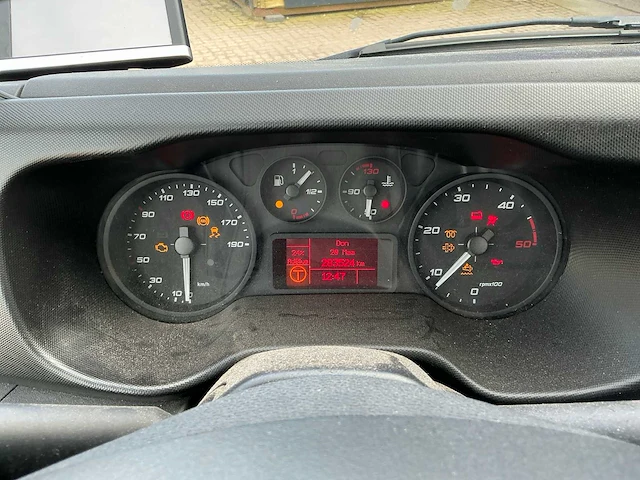 Iveco daily 35c15 3.0 410 bedrijfswagen - afbeelding 30 van  41